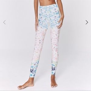 NWT Spiritual Gangster XS “romantic floral” legging